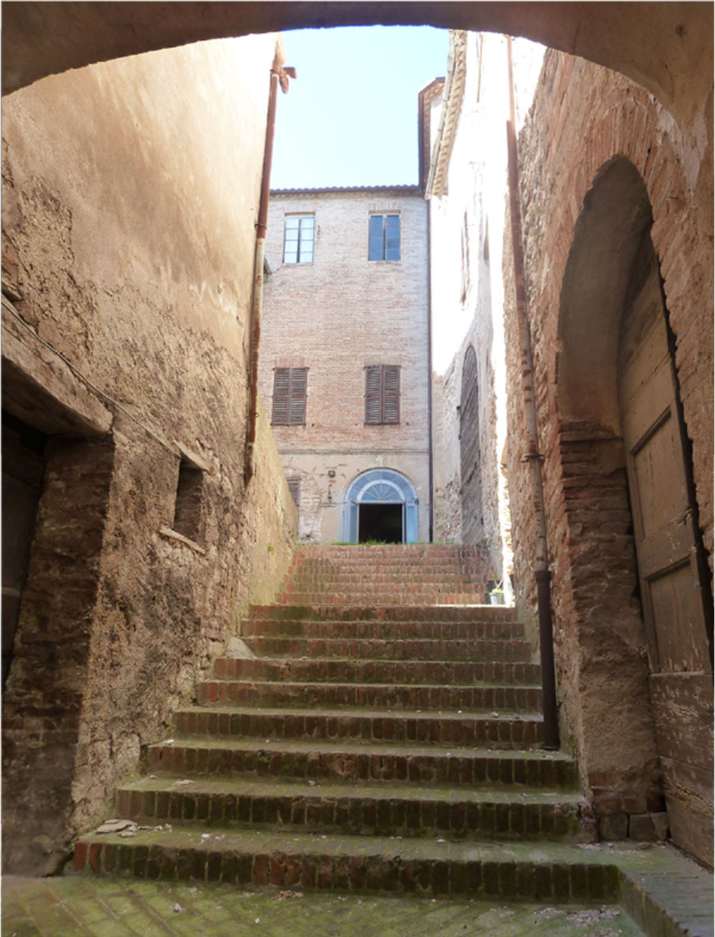 ARC palazzo anselmi corte interna