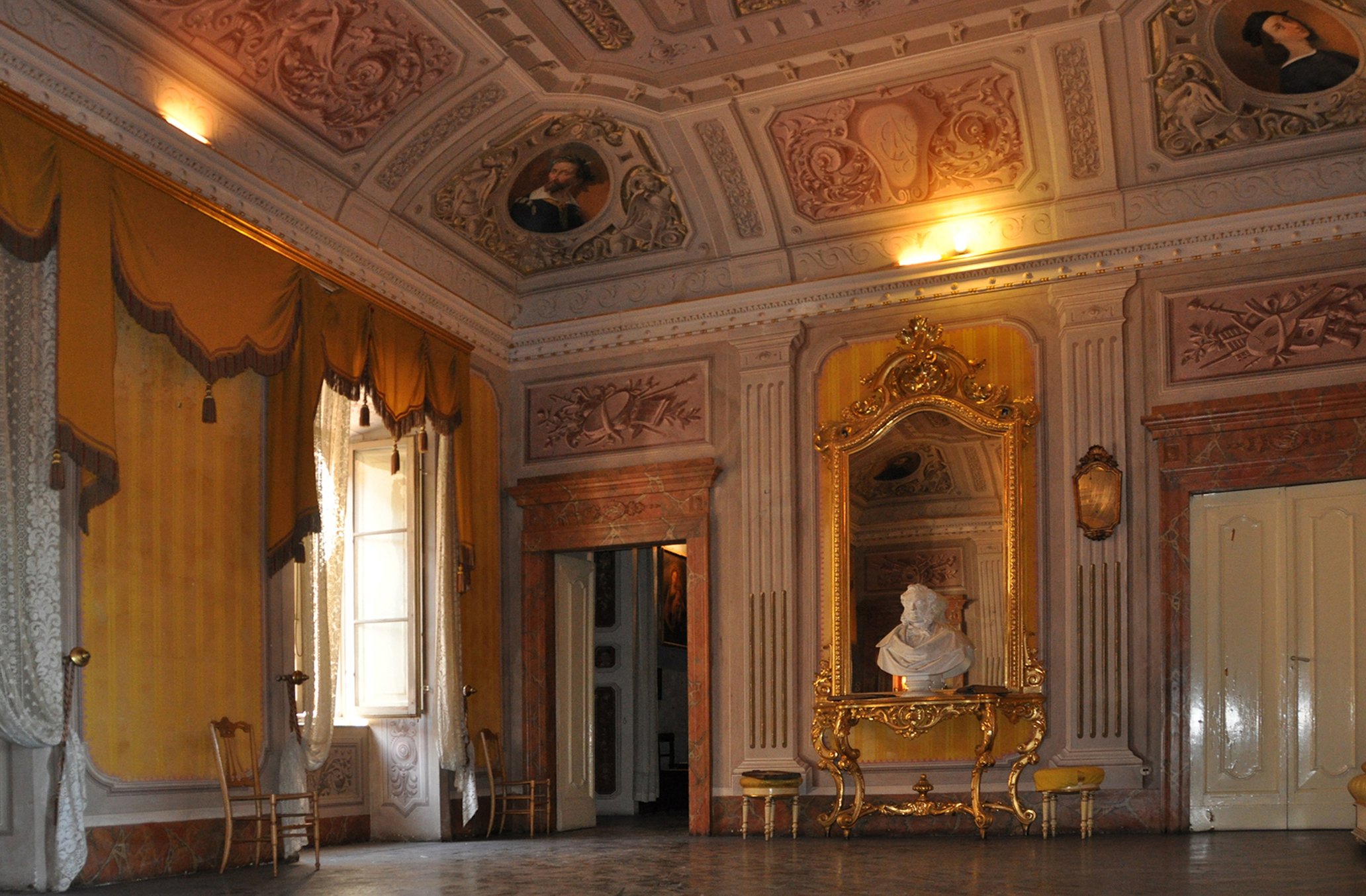 ARC palazzo anselmi salone