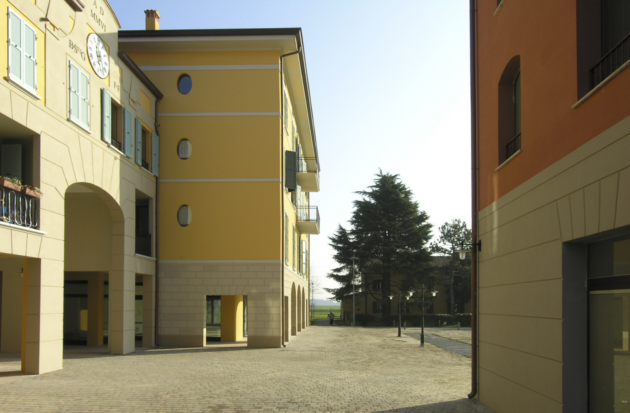CAD complesso residenziale orologio