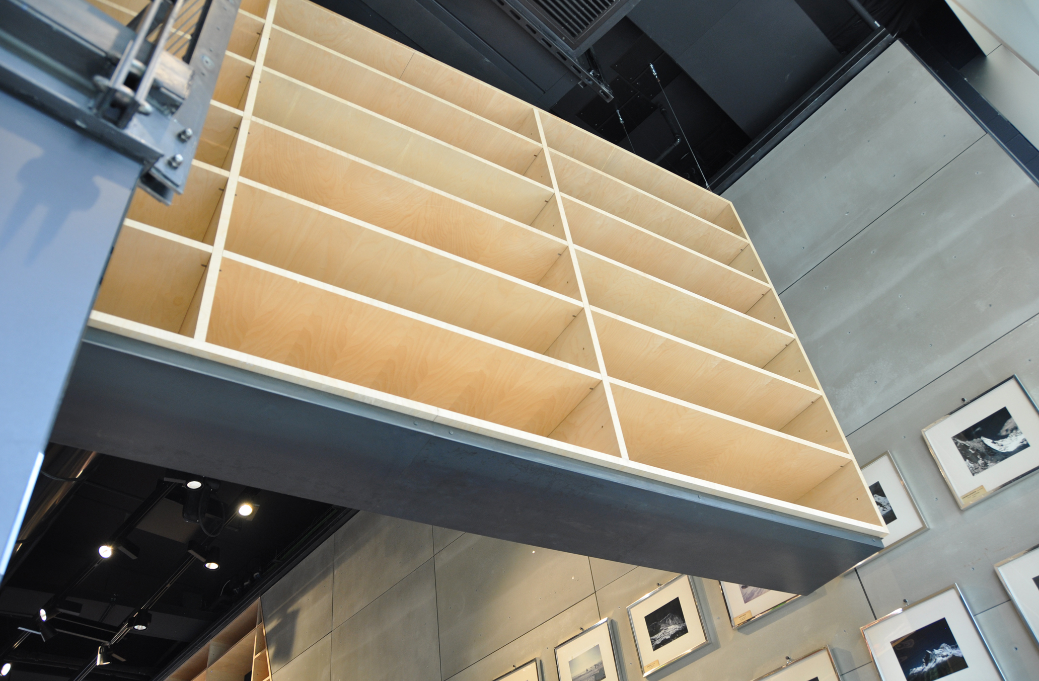 COLMAR lab milano libreria retro